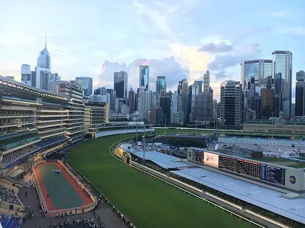 香港跑马地,香港跑马地的实地验证方案策略，探索与创新的旅程,动态解读说明_vShop76.70.52